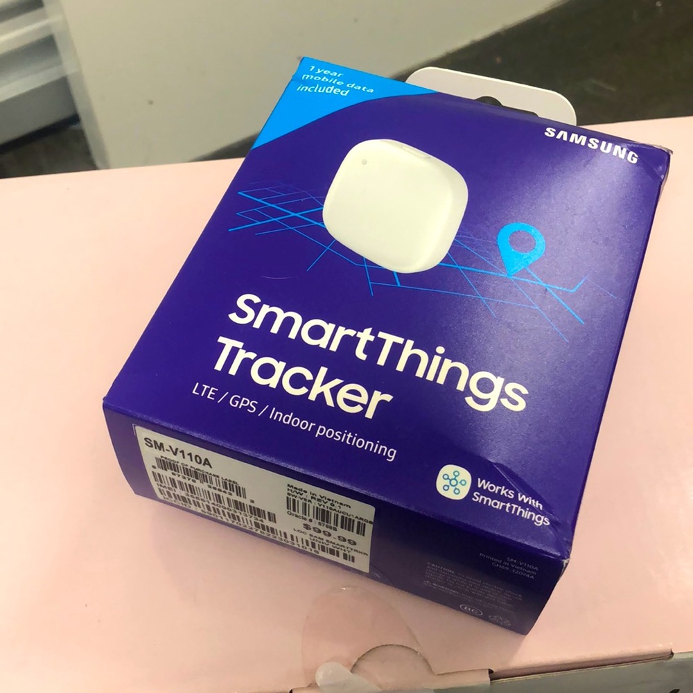 Smart tracker Samsung silicon cover included Tracking lte gps